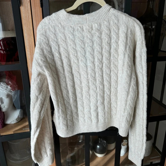 H&M wool chunky cableknit cardigan sweater beige oatmeal vneck button down - Picture 4 of 8